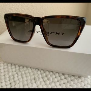 Givenchy Havana tortoise sunglasses